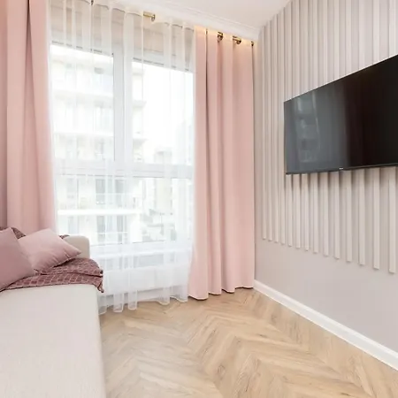 Comfortable And Stylish In By Renters Lägenhet