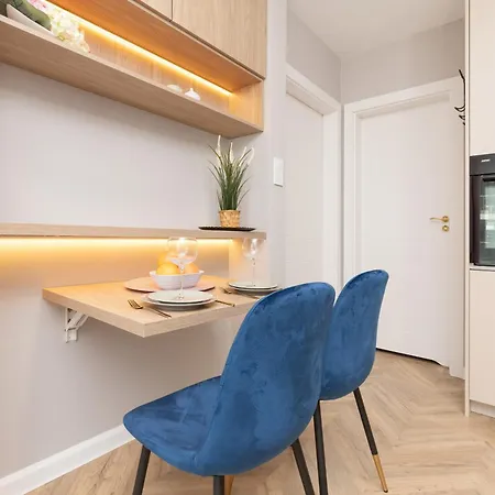 Comfortable And Stylish In By Renters